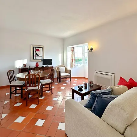 Portas Da 406 T1 Apartment *